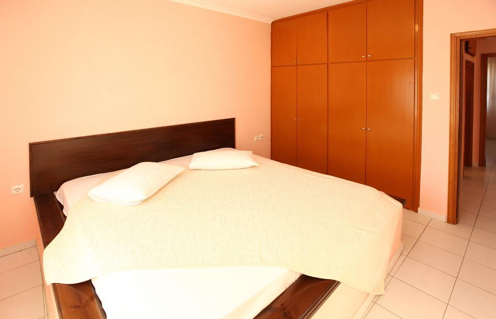 Aparthotel Amarilia Skala Rachoni  Esterno foto