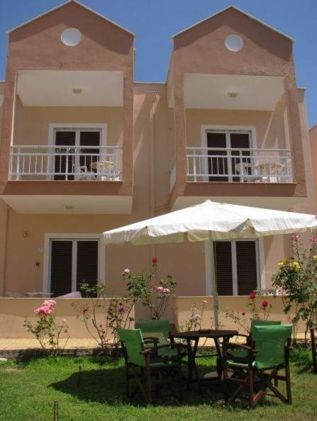 Aparthotel Amarilia Skala Rachoni  Esterno foto