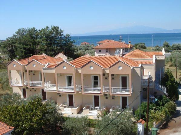 Aparthotel Amarilia Skala Rachoni  Esterno foto